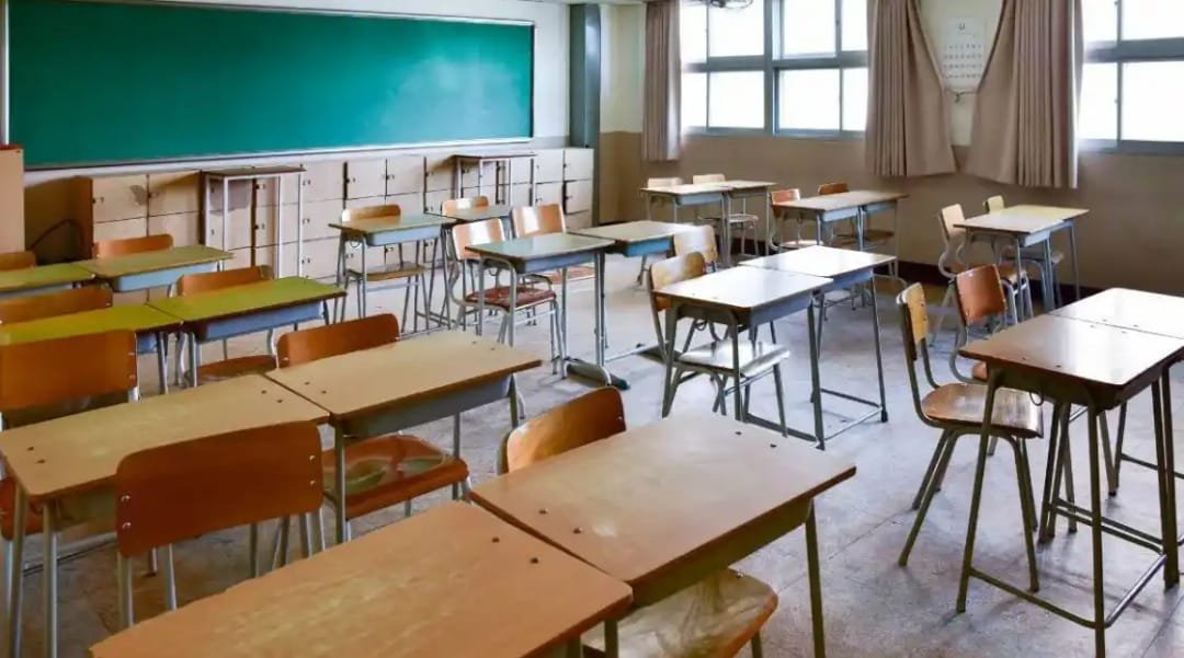 अजूबा : झारखंड के नायाब स्कूल! 199 विद्यालयों में 398 शिक्षक, स्टूडेंट एक भी नहीं….