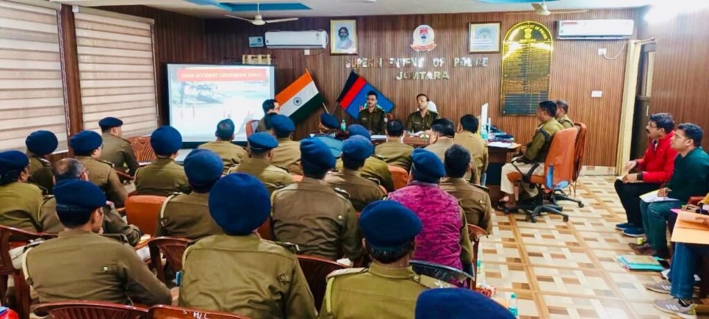 एस पी के प्रशासनिक और‌ व्यवहारिक हनक की चपेट में आ गए आधा दर्जन पदाधिकारी, सभी की बंधी घिग्घी, कार्य निष्पादन में लापरवाही नहीं होगा बर्दाश्त…