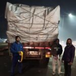 कमर्शियल वाहनों में लगाई रिफ्लेक्टिव टेप…