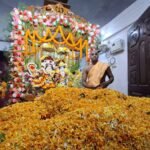 पाकुड़ इस्कान मंदिर में राधा-कृष्ण पुष्प अभिषेक उत्सव धूमधाम से मनाया गया…