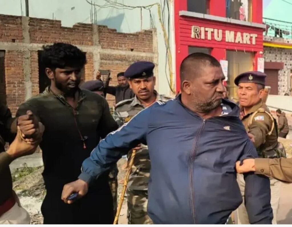 बाघमारा हिंसक कांड और डीएसपी पीके सिंह पर हमला का मुख्य आरोपी कुख्यात कारू यादव बिहार के जमुई से गिरफ्तार…