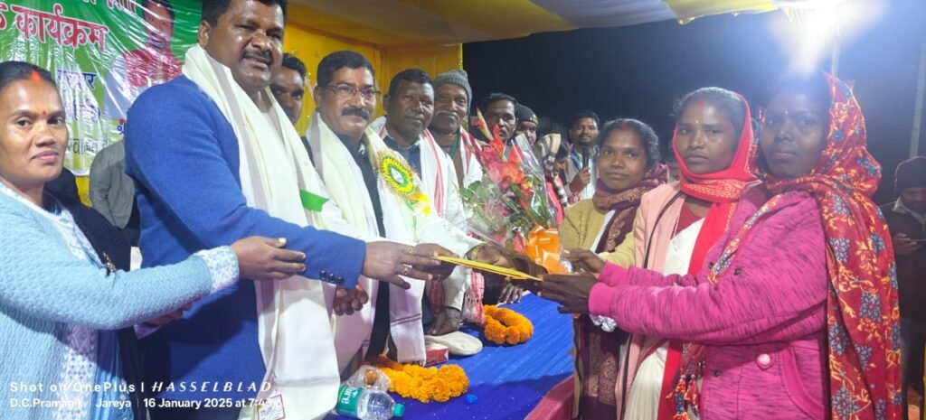 जारेया में टुसू मेला, एक दिवसीय फुटबॉल खेल प्रतियोगिता एवं आधुनिक नागपुरी सांस्कृतिक कार्यक्रम आयोजित…