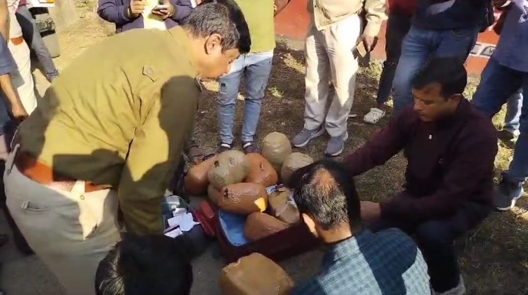 25 किलो गाँजा के साथ एक गिरफ्तार उड़ीसा के मुनिगुड़ा से धनबाद के रास्ते आसनसोल भेजा गया था गाँजे का यह खेप…