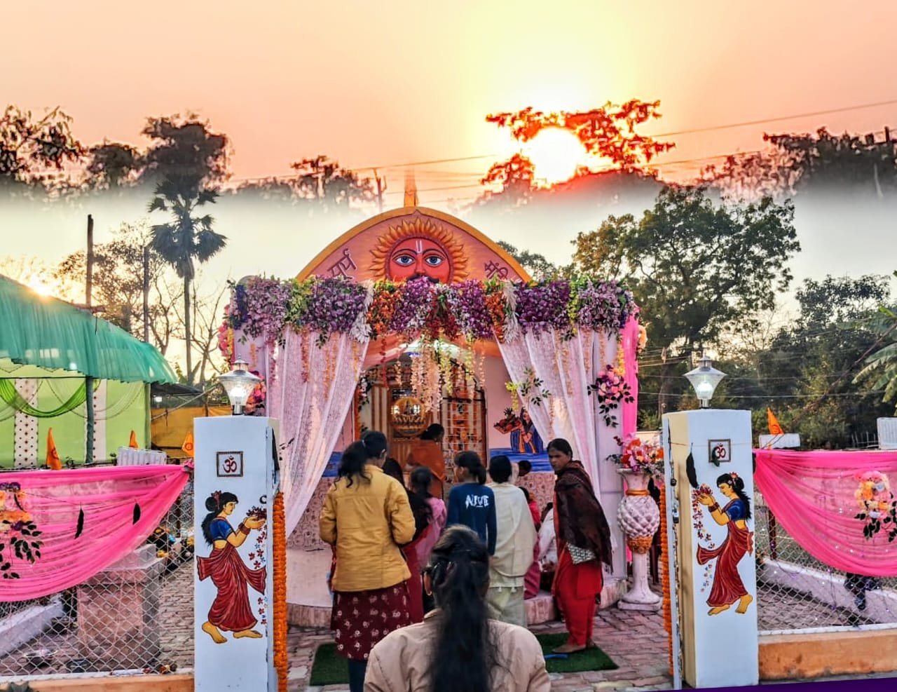 सिंदरी रांगामाटी आई एम टाइप छठ पूजा घाट साथी क्लब के पास सूर्य भगवान के मंदिर का उद्घाटन भगवान सूर्य देव के प्राण प्रतिष्ठा विधिवत पूजा पाठ के साथ भव्य रूप से किया गया…