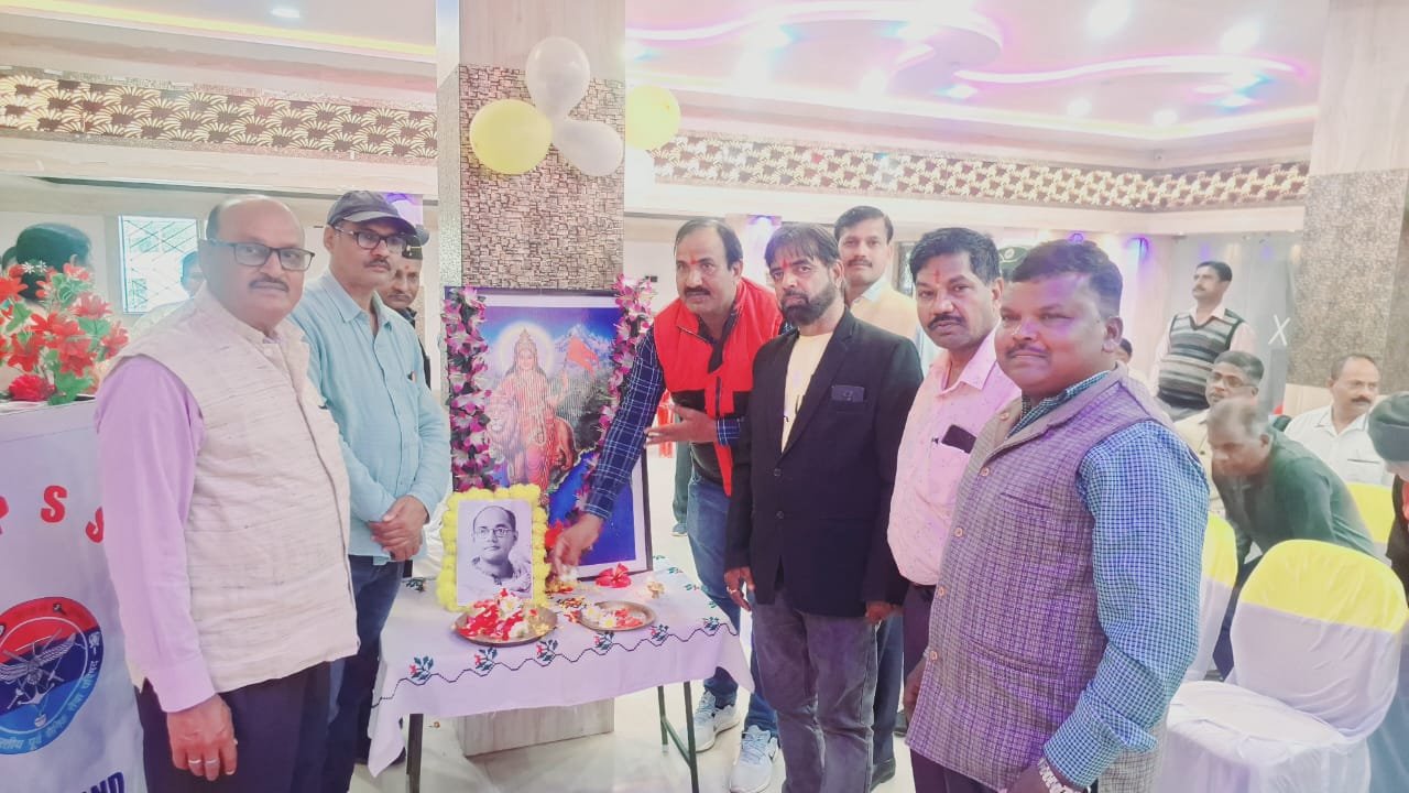 अखिल भारतीय पूर्व सैनिक सेवा परिषद ने मानाई नेताजी की जयंती, गरीबों को बांटा गया कंबल…