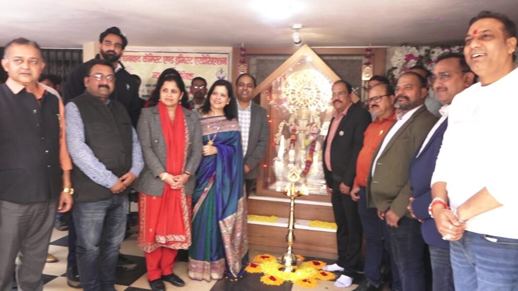 DC ने किया ब्लड डोनेशन कैंप का उद्घाटन…