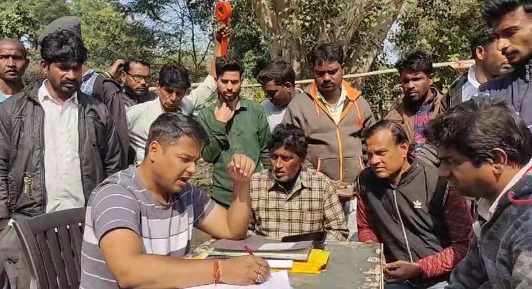 दो बाइक की टक्कर में एक महिला की मौत तीन घायल…