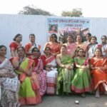 मैथिलानियों ने जरुरतमंदों के बीच बांटे वस्त्र…