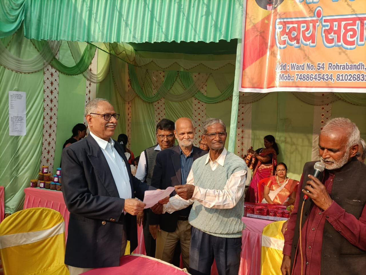 सिंदरी की समस्यायों को लेकर FCIL के OSD सुरेन्द्र सिंह शेखावत से मुलाकात कर लोगों ने सौंपा ज्ञापन…