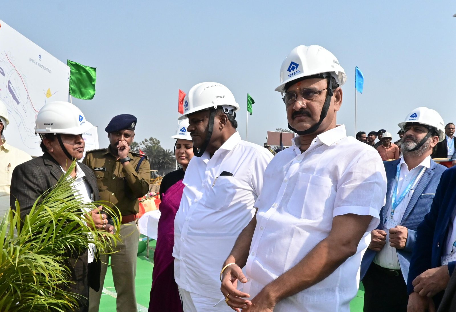 केंद्रीय इस्पात मंत्री ने किया सेल टासरा व चासनाला परियोजना का दौरा…