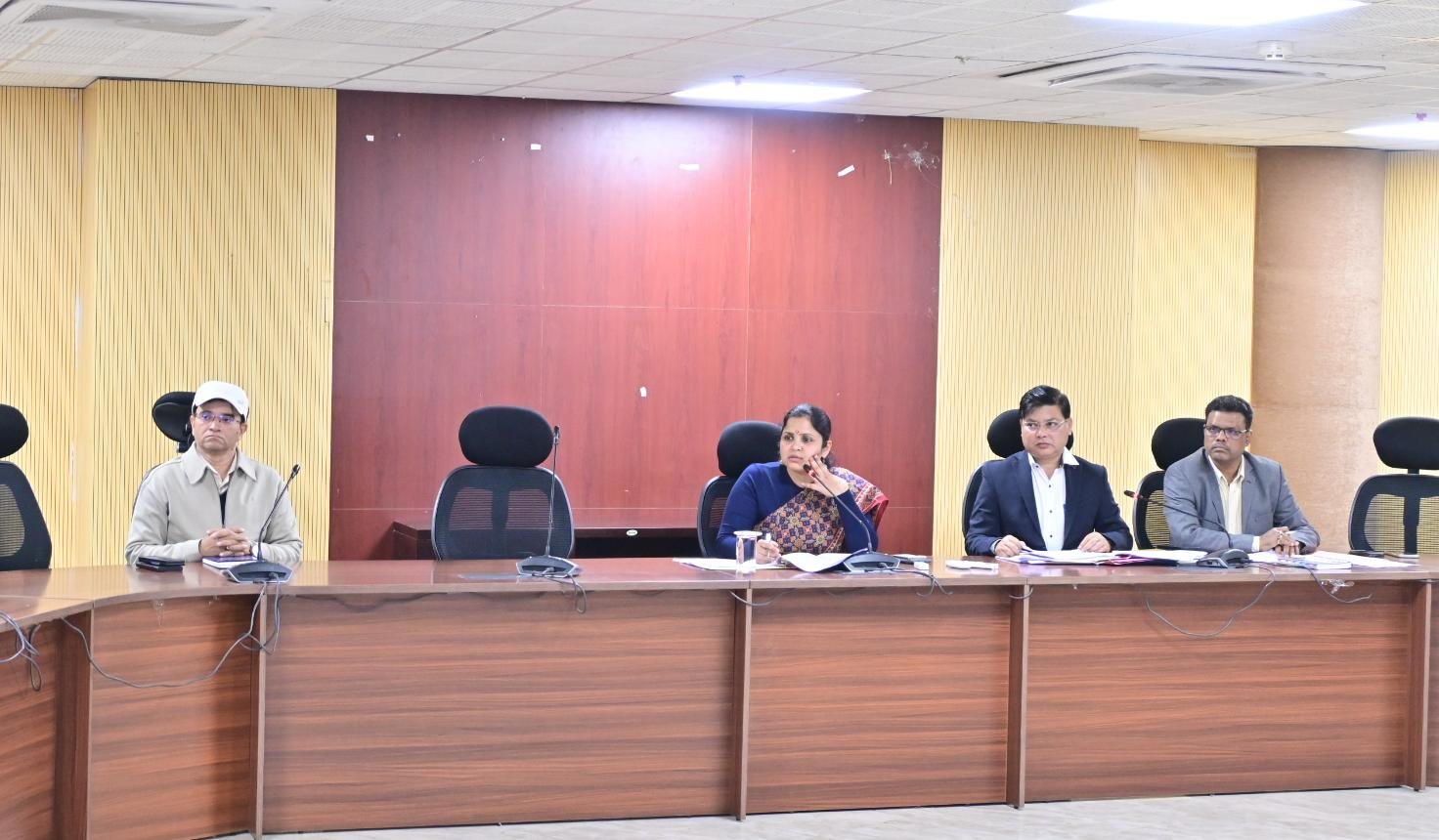 उपायुक्त ने दिया मटकुरिया, चिरागोड़ा सहित सात नई पानी टंकी का प्राक्कलन तैयार करने का निर्देश…