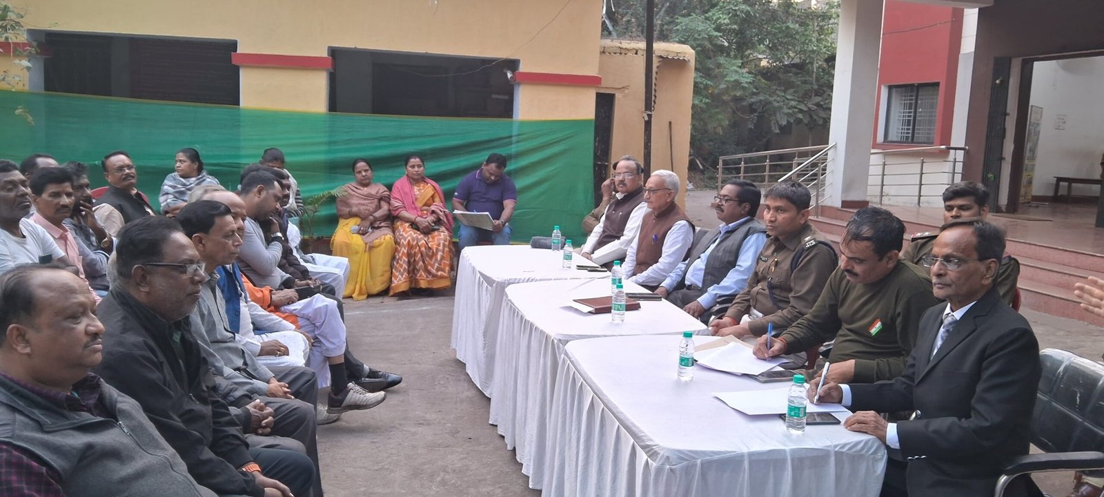 सरस्वती पूजा को लेकर झरिया थाना परिसर मे शांति समिति की बैठक हुआ संपन्न…