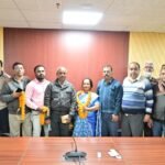 स्वस्थ रहने की कामना के साथ सामान्य शाखा की कार्यालय अधीक्षक को दी विदाई…