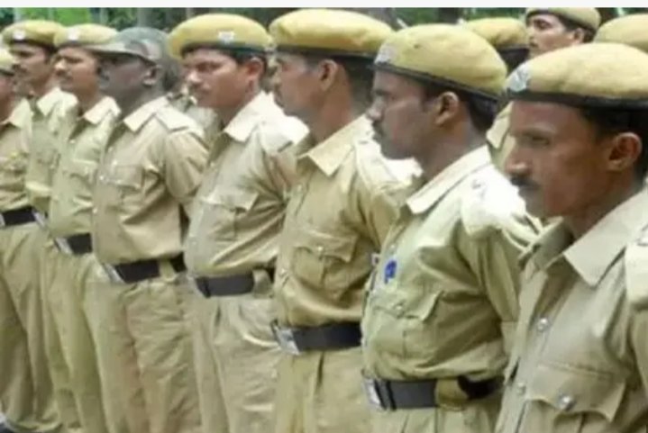 चौकीदार नियुक्ति हेतु सफल अभ्यर्थियों का शारीरिक जाँच मेमको मोड स्थित मेगा स्पोर्टस कॉम्प्लेक्स में किया गया निर्धारित…