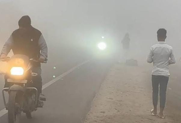 Weather Alert: सर्द हवाओं से बढ़ी ठिठुरन, झारखंड के कई जिलों में छाया रहेगा कोहरा, 22 के बाद राहत की उम्मीद….