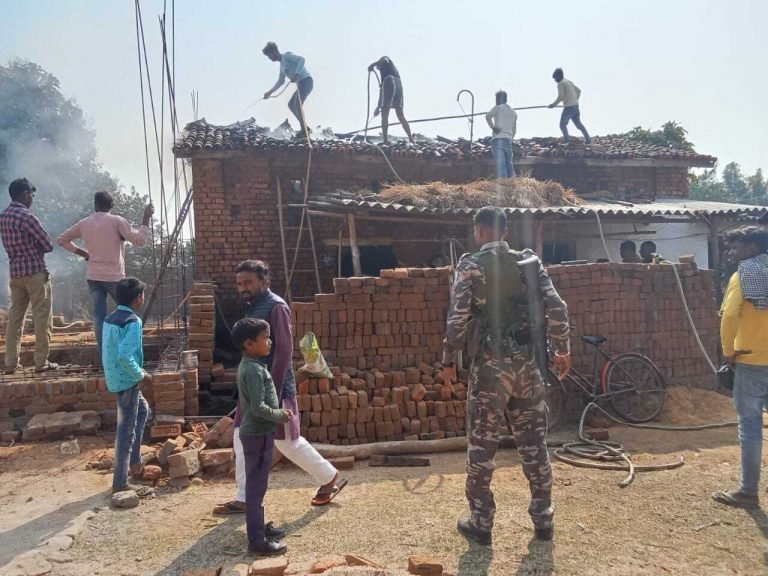 दो जगहों पर अगलगी से हजारों की संपत्ति जल कर राख…