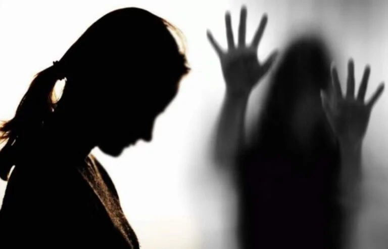 रिम्स में ईलाज कराने आई महिला के साथ दरिंदगी!वारदात की जानकारी किसी को देने पर जान से मारने की धमकी…..