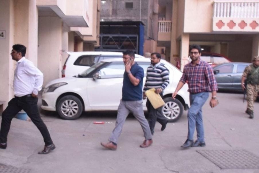 झारखंड में अब तक की सबसे बड़ी रेड, 150 करोड़ की जीएसटी चोरी में आठ ठिकानों पर छापेमारी…