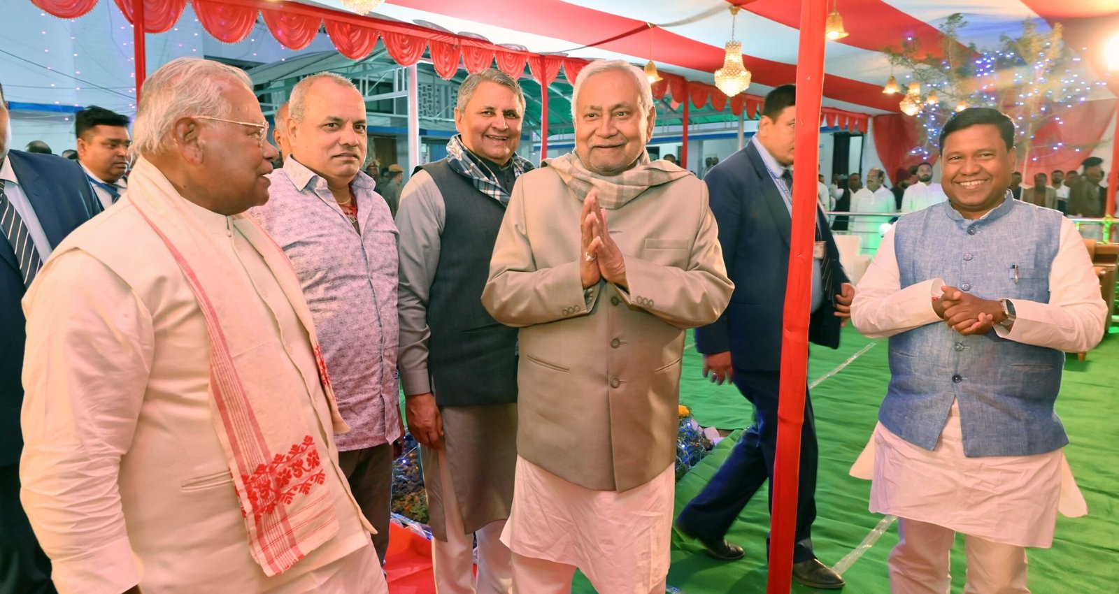 मुख्यमंत्री ने बांका जिले में चल रही विकासात्मक योजनाओं की समीक्षात्मक बैठक की…