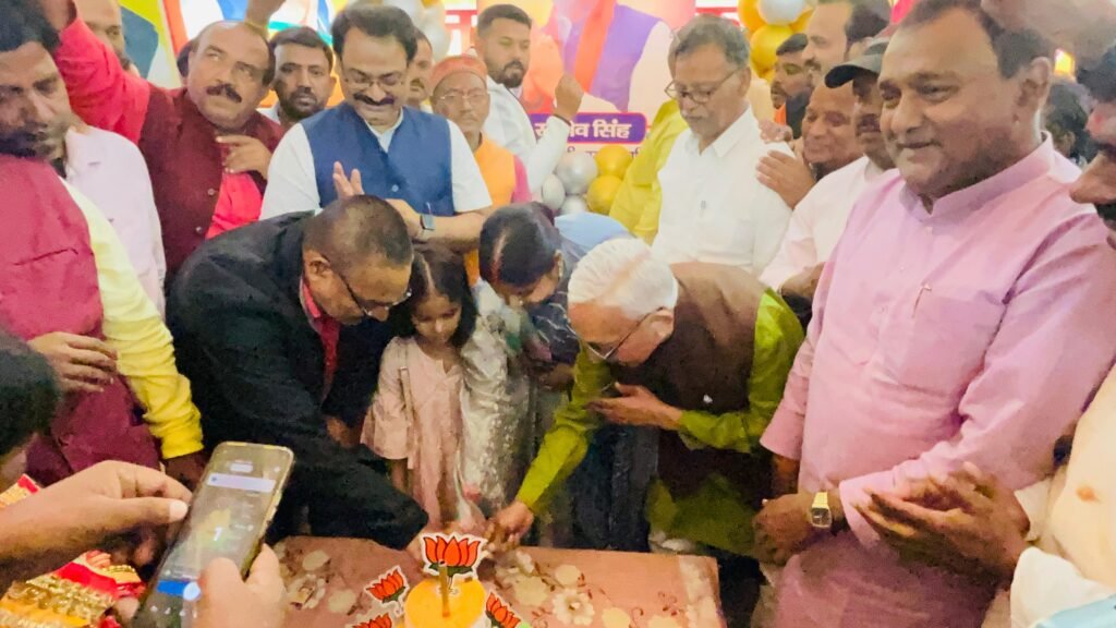 पूर्व झरिया विधायक संजीव सिंह का जन्मदिन मनाया गया…