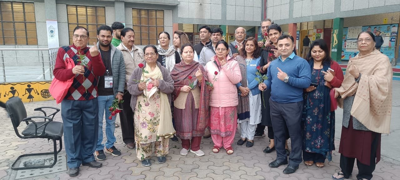 Delhi Election 2025: दिल्ली विधानसभा चुनाव के लिए वोटिंग शुरू, आम आदमी पार्टी का भविष्य होगा तय…