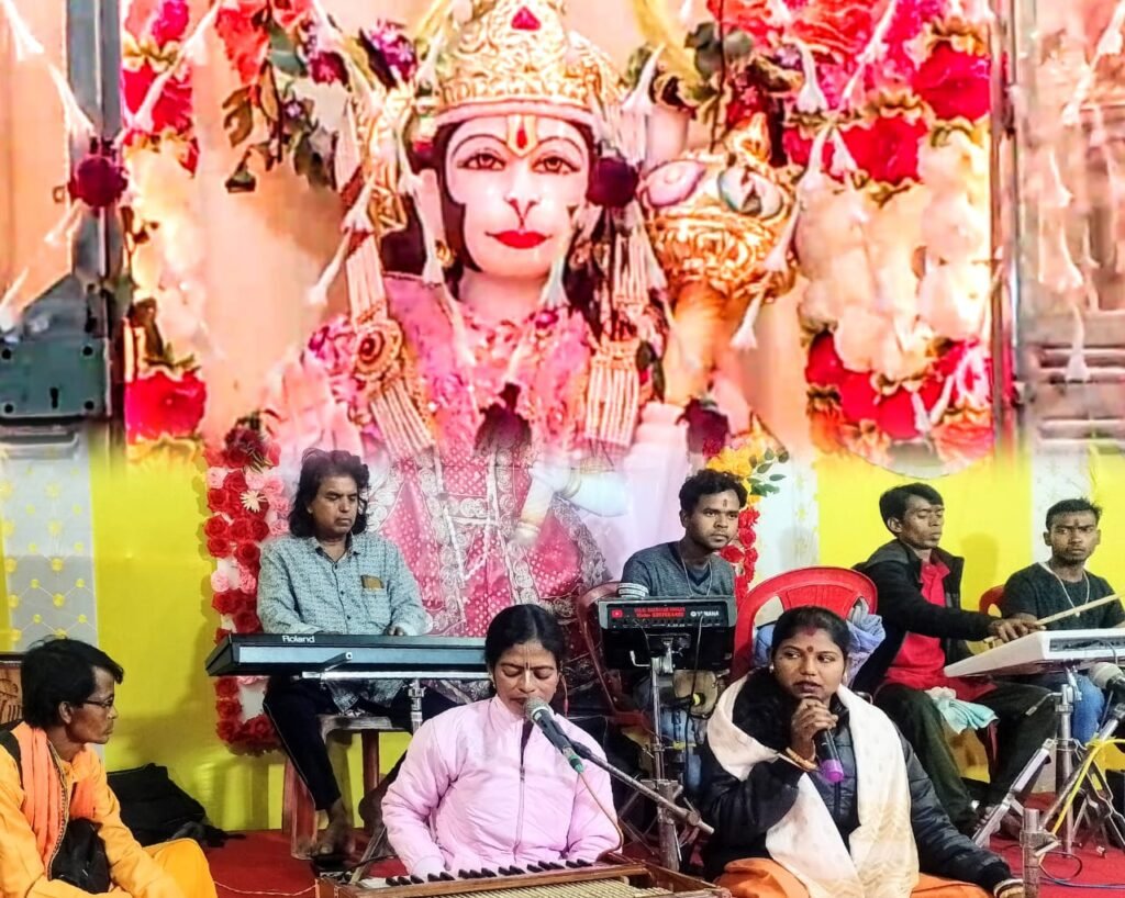 सिंदरी रांगामाटी बिरसा मुंडा स्कूल के समीप हनुमान मंदिर के प्रांगण में 48 घंटे का अखंड हरी कीर्तन जाप का किया गया है आयोजन…