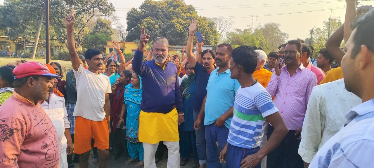 फर्टिलाइजर कारपोरेशन ऑफ इंडिया लिमिटेडएफसीआई एल सिंदरी के 1164 आवासों को पी पी एक्ट के तहत कोर्ट नोटिस निर्गत का लोगों ने किया जमकर विरोध…