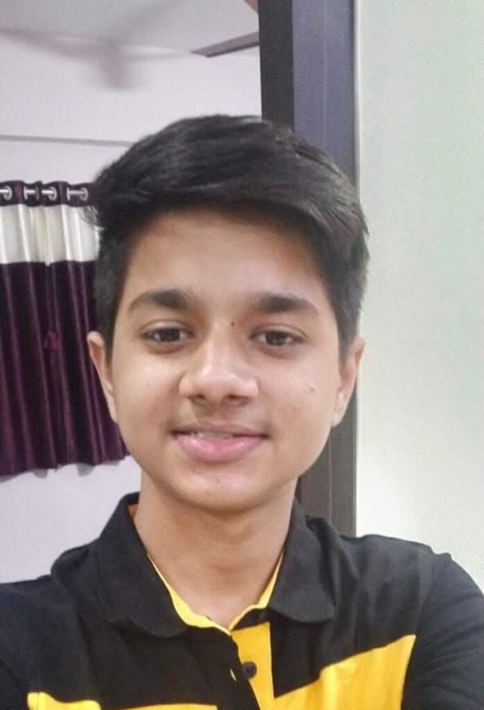 बीसीसीएल के वरीय ओवरमैन विनय कुमार ठाकुर के पुत्र जतिन स्वराज ने जे ई ई में 98.62 पर्सेंटाइल अंक लाकर विद्यालय एवं परिवार का नाम किया रोशन….