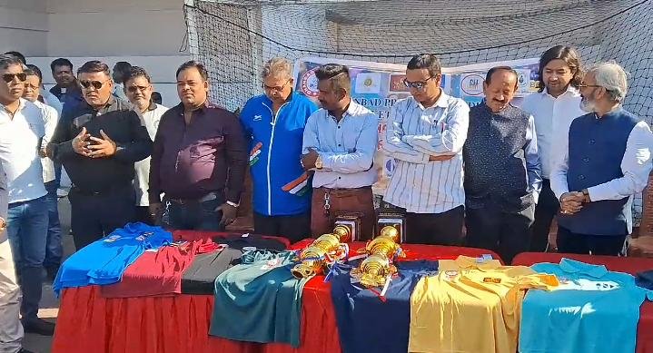 मीडिया कप क्रिकेट टूर्नामेंट 2025 के ट्रॉफी का अनावरण…