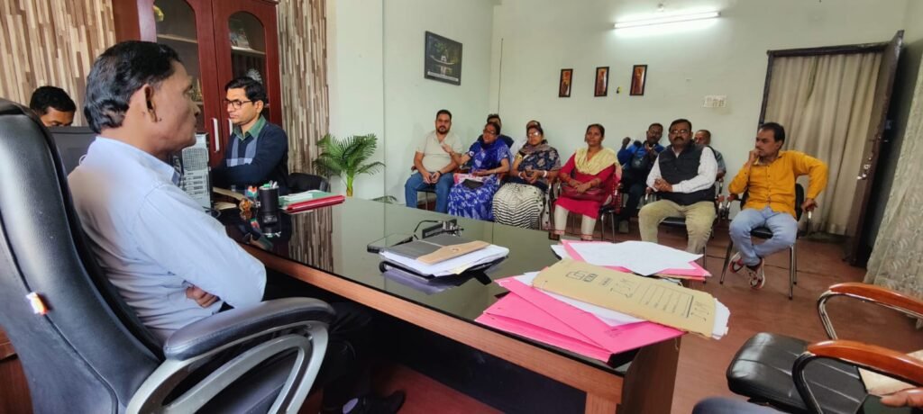 पंचायतों में कर्मचारियों के पदस्थापन को लेकर मुखिया संघ ने की सीओ से मुलाकात, हुई सार्थक वार्ता…