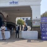 तीन स्तरीय सुरक्षा घेरा मे महाकुम्भ स्नान के लिये भेजे गए आसनसोल रेलवे स्टेशन से सैकड़ों श्रद्धालु…यात्रियों ने कहा बाकि सब भगवान भरोसे…