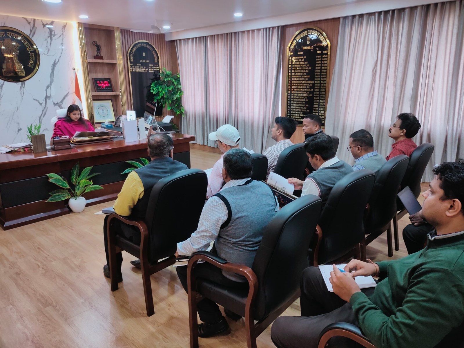 पीएम सूर्यघर मुफ्त बिजली योजना को लेकर उपायुक्त ने की बैठक…