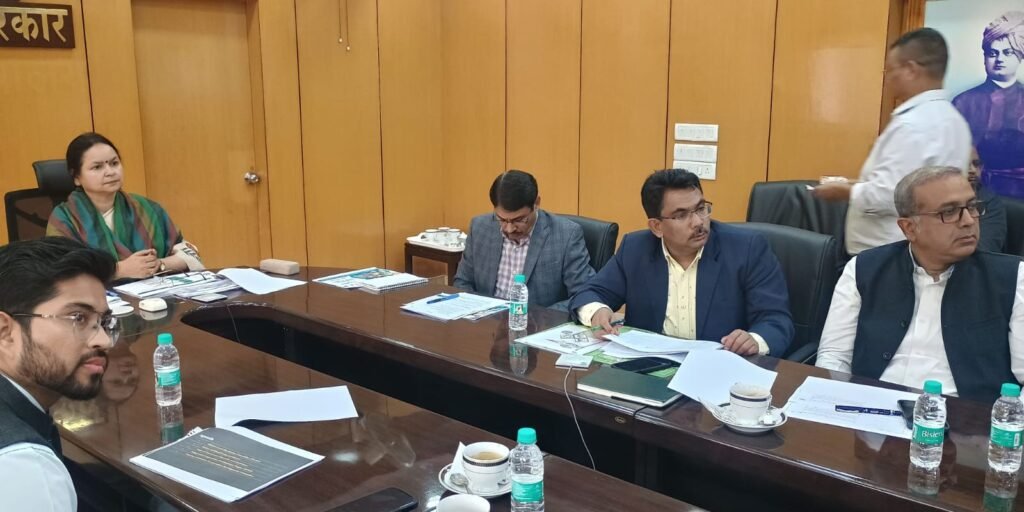 सभी उपायुक्त कैलेंडर बना कर कार्यों का करें निपटाराः मुख्य सचिव…