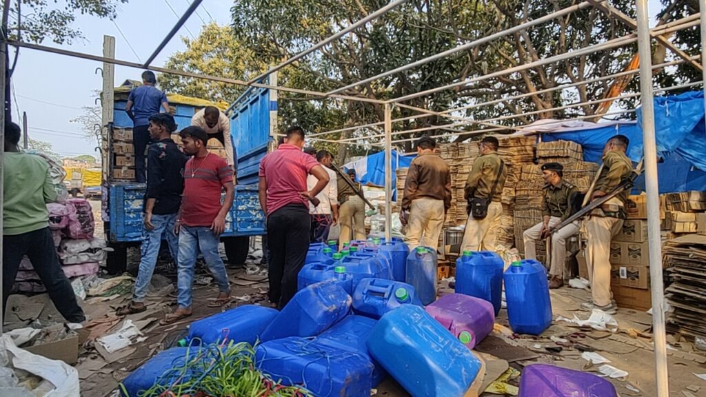 EXCISE RAID:निरसा में उत्पाद विभाग ने बड़ी कार्रवाई,करीब 01करोड़ की अवैध शराब ज़ब्त…