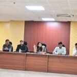 सेवानिवृत व मृत कर्मियों के मामले प्राथमिकता के आधार पर करें निष्पादित: उपायुक्त…