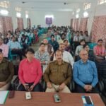 धनबाद पुलिस ने गुरुनानक कॉलेज में साइबर जागरूकता के लिए चलाया अभियान..साइबर अपराध से बचने के लिए छात्रों को दिया टिप्स…