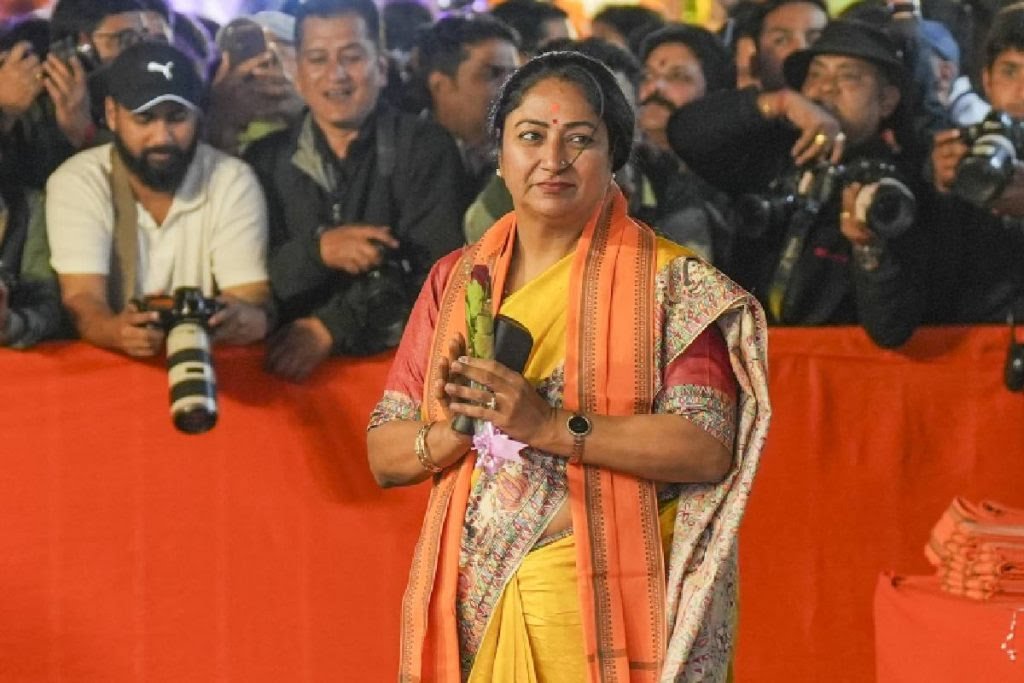 Delhi News : महिलाओं के खाते में इस तारीख को आएंगे 2,500 रुपये!…