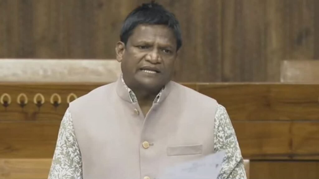 Dhanbad : आउटसोर्सिंग कंपनी के मैनेजर को धमकी मामले में सांसद ढुल्लू महतो कोर्ट से बरी…