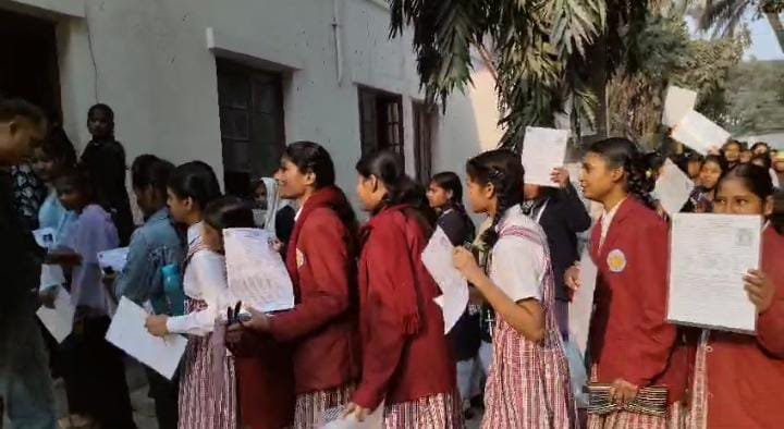 बिहार में आज से शुरू हो गई मैट्रिक की परीक्षा, राज्यभर के 1677 सेंटर पर 15.85 लाख बच्चे होंगे शामिल…