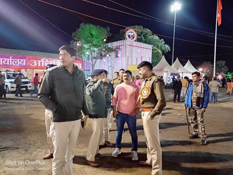 Dhanbad News: श्री श्री के आगमन को लेकर पुलिस ने बढ़ायी सुरक्षा…