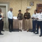 Dhanbad News: 25 रेलकर्मियों को डीआरएम ने दिया संरक्षा पुरस्कार….