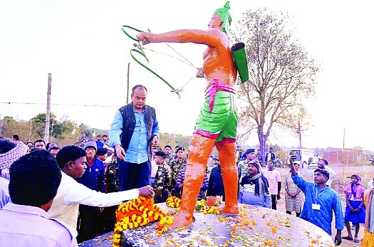 इरफान अंसारी तिलका मांझी की 275वीं जयंती पर पहुंचे मिहिजाम, अर्पित की श्रद्धांजलि…