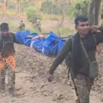 छत्‍तीसगढ में दो मुठभेड़, 30 नक्सली ढेर, एक जवान शहीद, बीजापुर में 26 तो कांकेर में 4 नक्सली मारे गए…