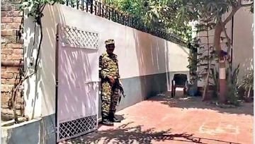 ED RAID IN PATNA: पटना में ED की बड़ी कार्रवाई…11.64 करोड़ कैश बरामद, इन 7 अफसरों के ठिकानों पर भी छापेमारी, इस ‘ठेकेदार’ से ली थी मोटी रकम…