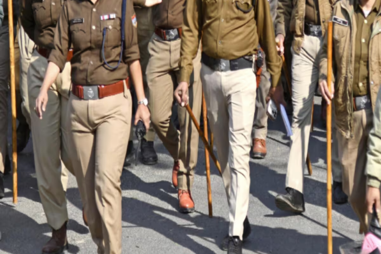 बिहार में पुलिस टीम पर हमला, चौकीदार के बेटे ने ASI और महिला सिपाही से की मारपीट!…