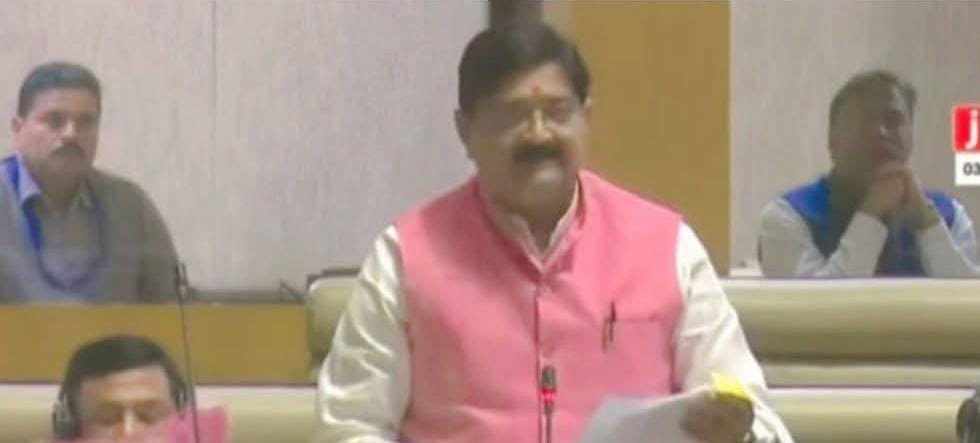 MLA राज ने पुलिस कर्मियों के रिक्त पद का मामला झारखंड विस में उठाया..