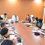 त्योहारों को लेकर आयुक्त व डीआईजी ने की तैयारियों की समीक्षा…