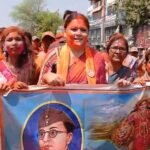 बंगाल मे होली को लेकर लगी पाबंदियों के बिच भाजपा की महिला विधायक ने निकाली होली की विशाल सोभा यात्रा…