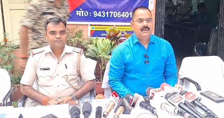GOOD JOB DHANBAD POLICE…ट्रक चोरी कर भाग रहे अपराधियों को गोविंदपुर थाना पुलिस ने दो घंटे के अंदर दबोचा…