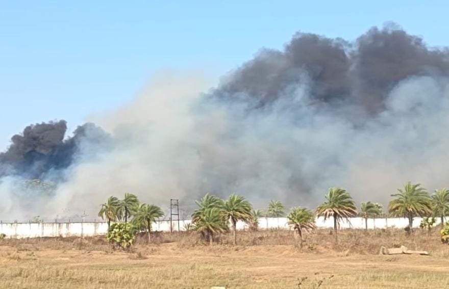 देवघर के जसीडीह इंडस्ट्रियल एरिया में आग लगने से दहशत, चार घंटे बाद पाया गया काबू…